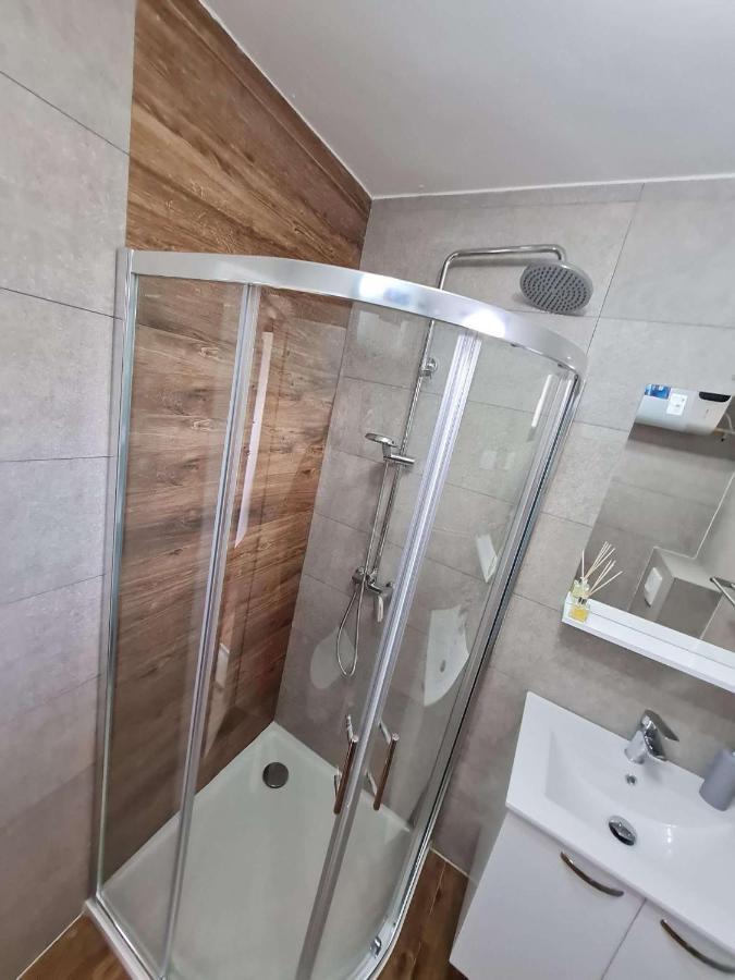 Apartmani Lovre I Zara מראה חיצוני תמונה