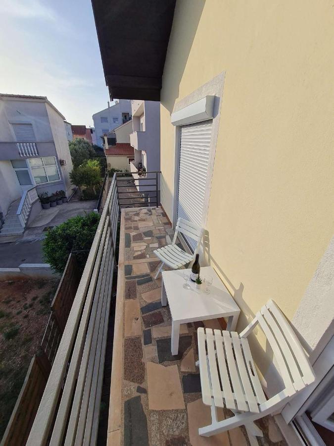 Apartmani Lovre I Zara מראה חיצוני תמונה